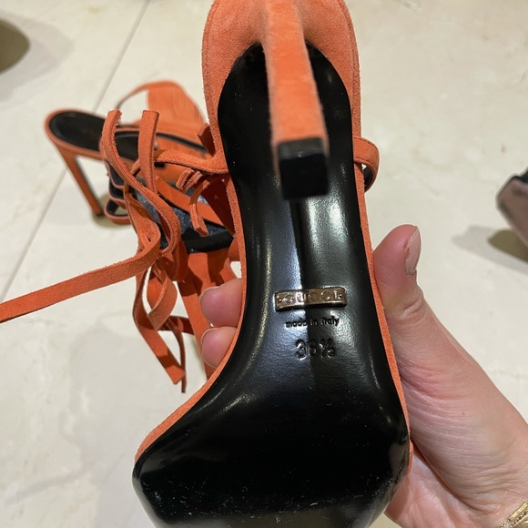 Never worn Gucci heels. Super cool with jeans or a dress. Love these! - Picture 3 of 4